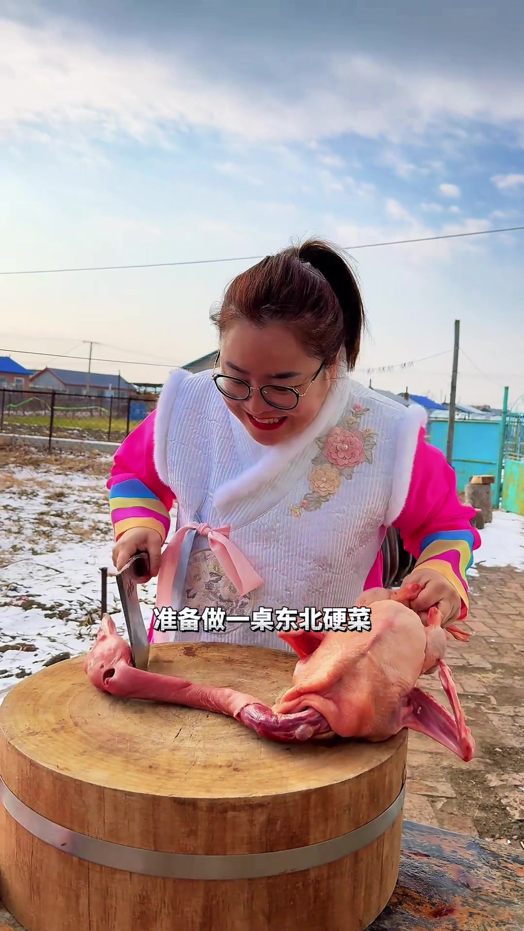 东北猫冬生活，做一桌东北硬菜招待一下来家做客的粉丝