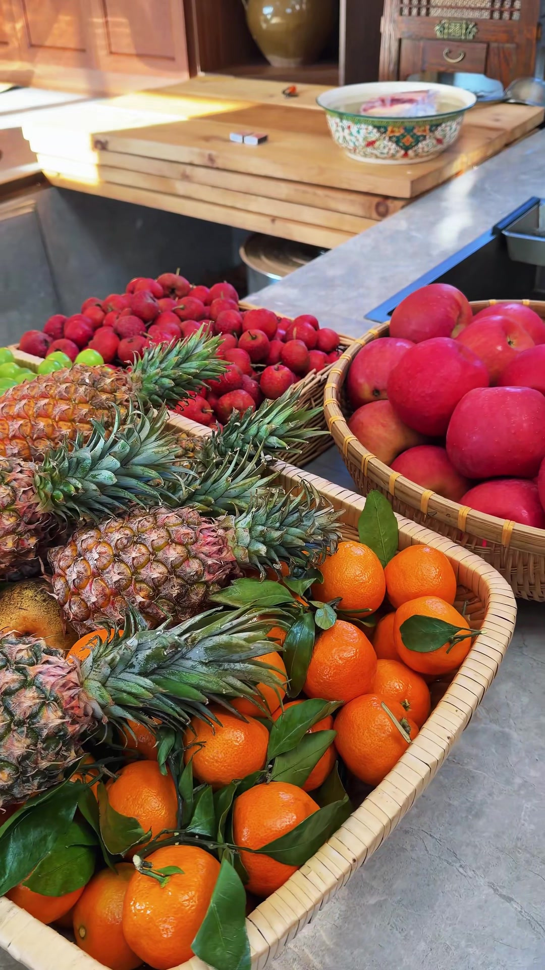 在东北猫冬的神秘力量水果罐头，今天咱们做个一百罐