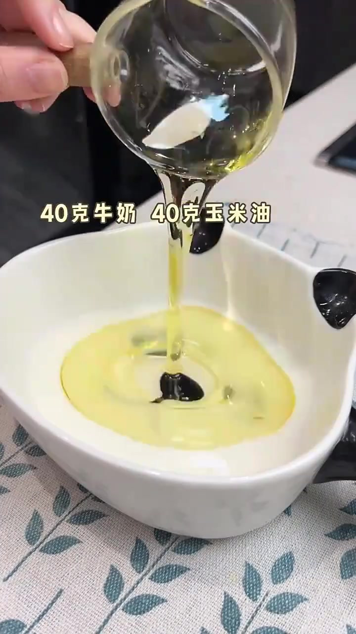 樱桃蛋糕卷,当然要吃蛋糕啦