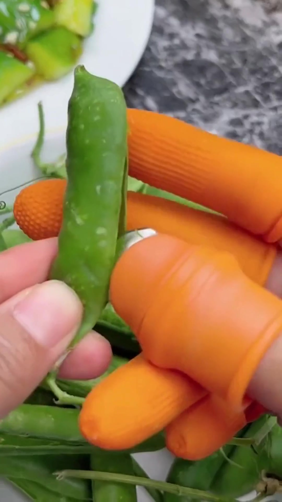 拇指刀,让厨房摘菜成为一种享受