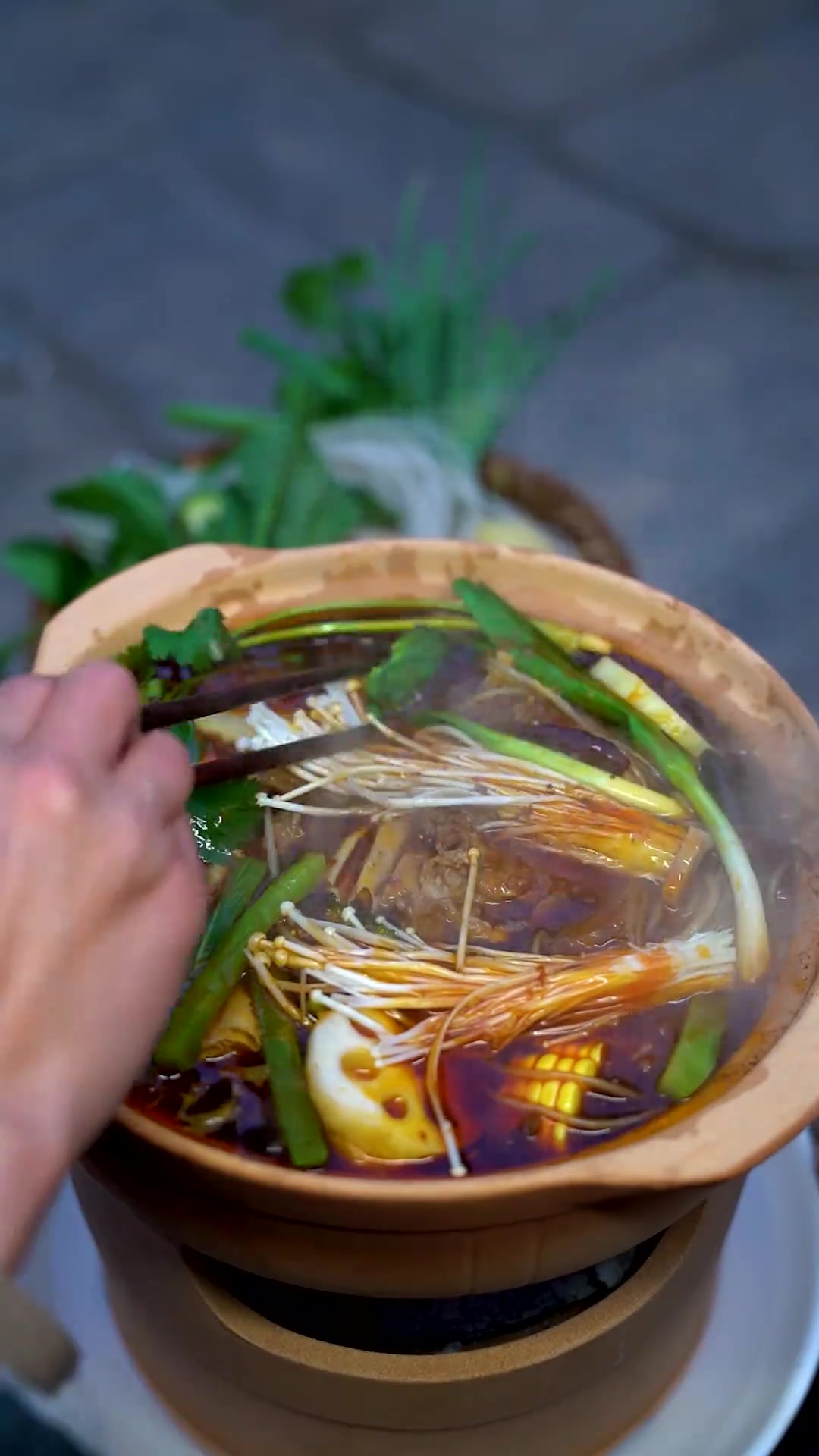 农村的大骨汤火锅，真的好香啊