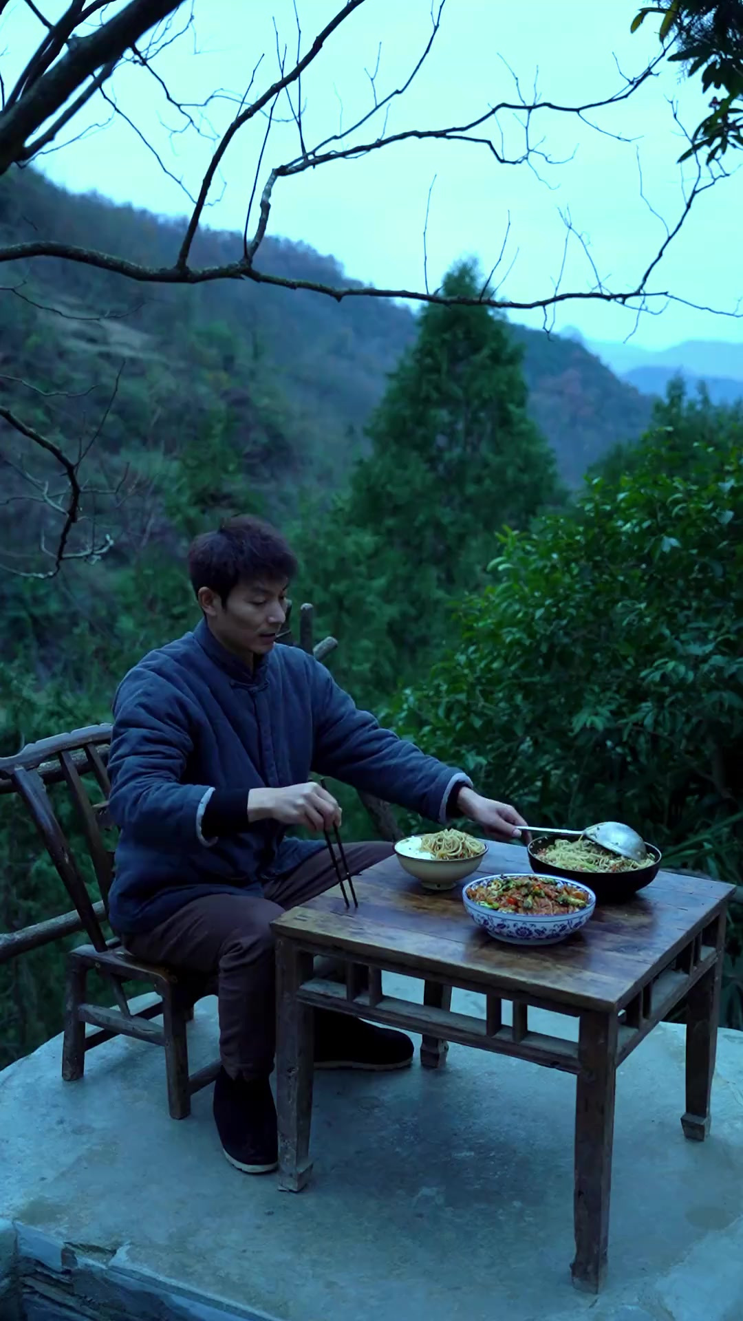 Q弹下饭的酸辣肉末炒粉条，搭配口感劲道低脂低卡的凉拌雪魔芋