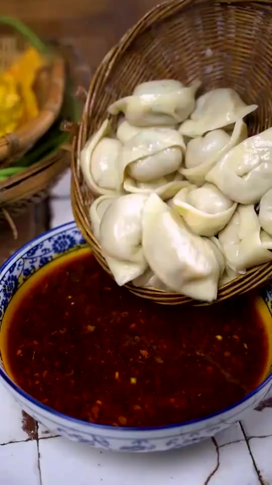 一碗豇豆肉馅的饺子，瞬间勾起了儿时的回忆！