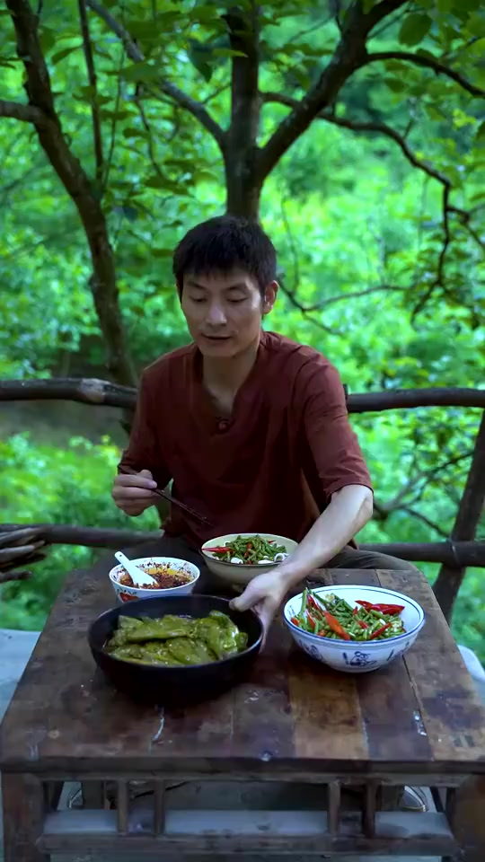 菜拌面,搭配虎皮青椒真的是绝配