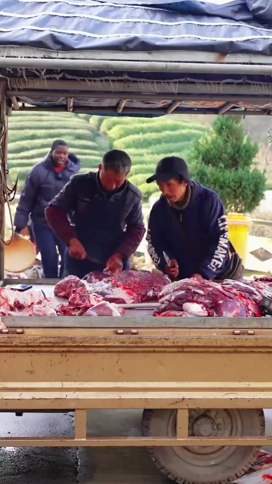 买了点牛肉,回家做个纯手工牛肉丸,味道真的好极了