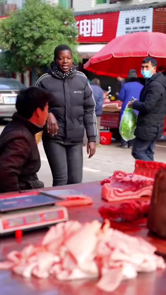 回家，用传统手法熬制一锅营养又美味的固元膏