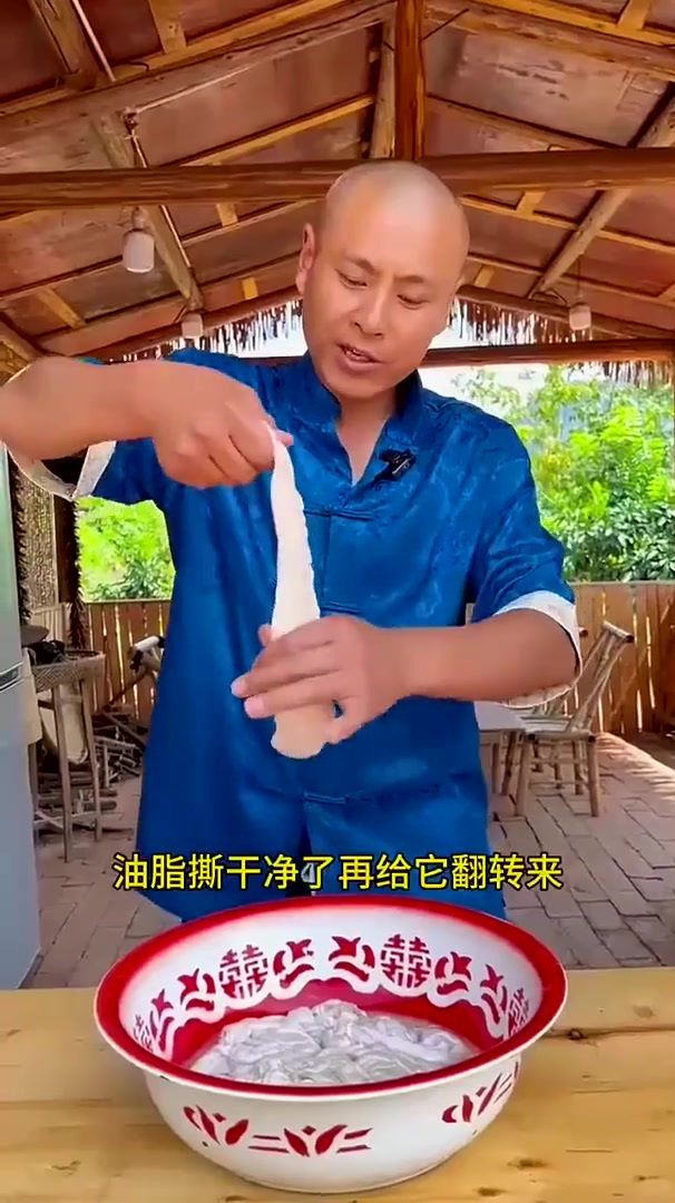 肥肠鱼，香嫩爽滑、麻辣过瘾的肥肠鱼，味道名不虚传