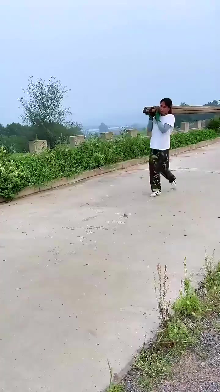 给小鸡做个房子，不让它总是乱跑
