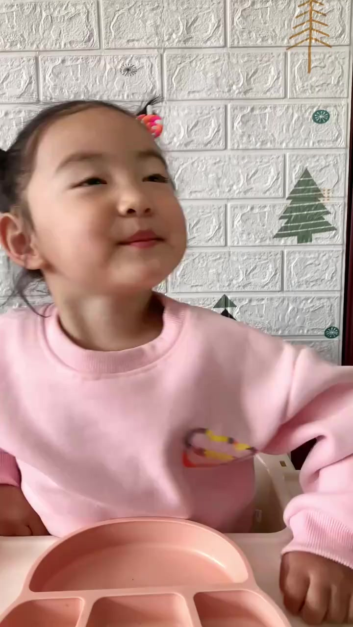 上幼儿园后应该饿不着自己了吧