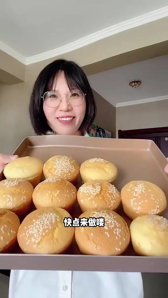 老式无水无油脆皮小蛋糕，不用分蛋零失败，而且只需要三种材料！