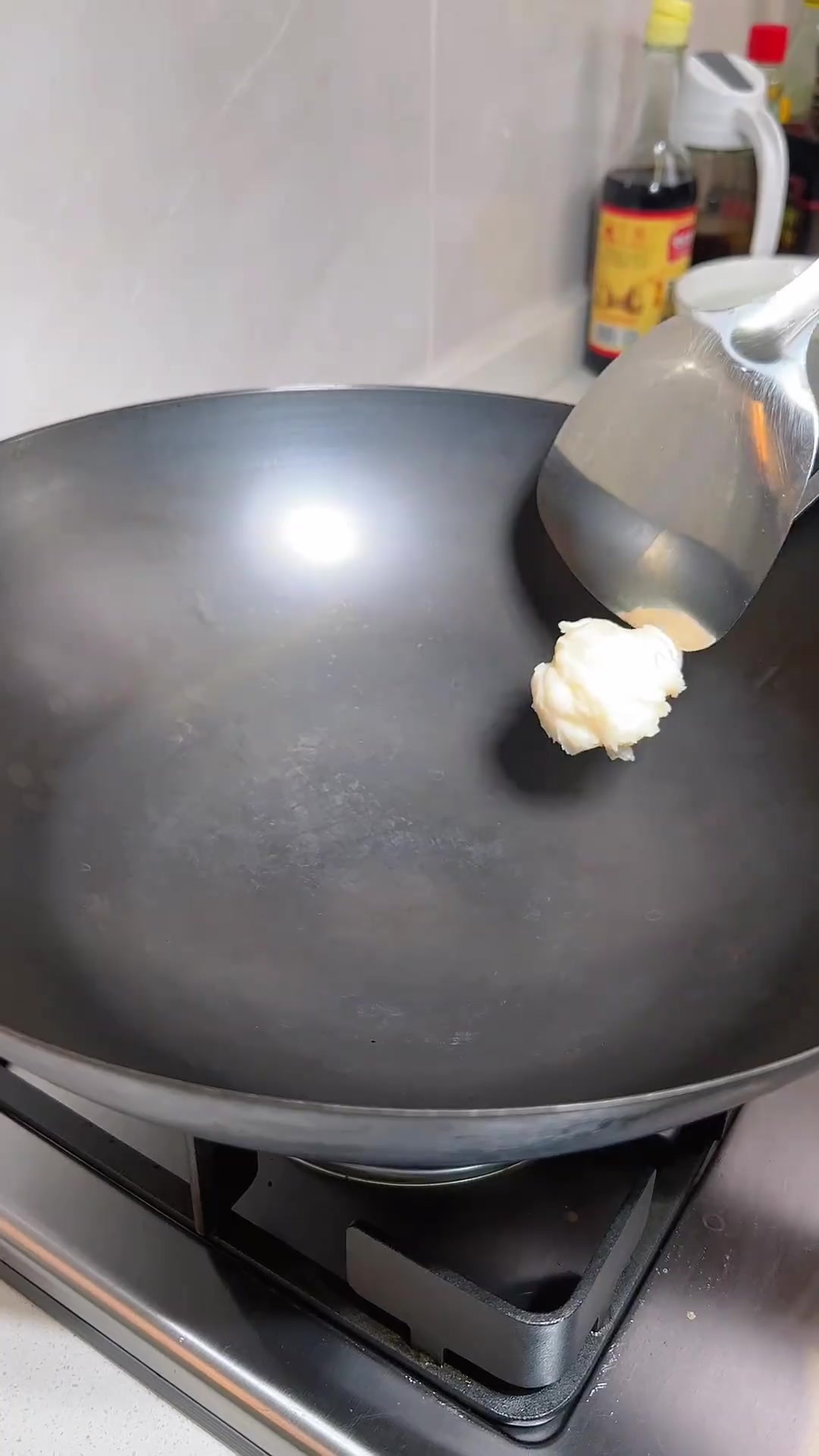 湖南人的早餐少不了一碗米粉,早晨就从这碗鸡蛋瘦肉汤粉开始吧