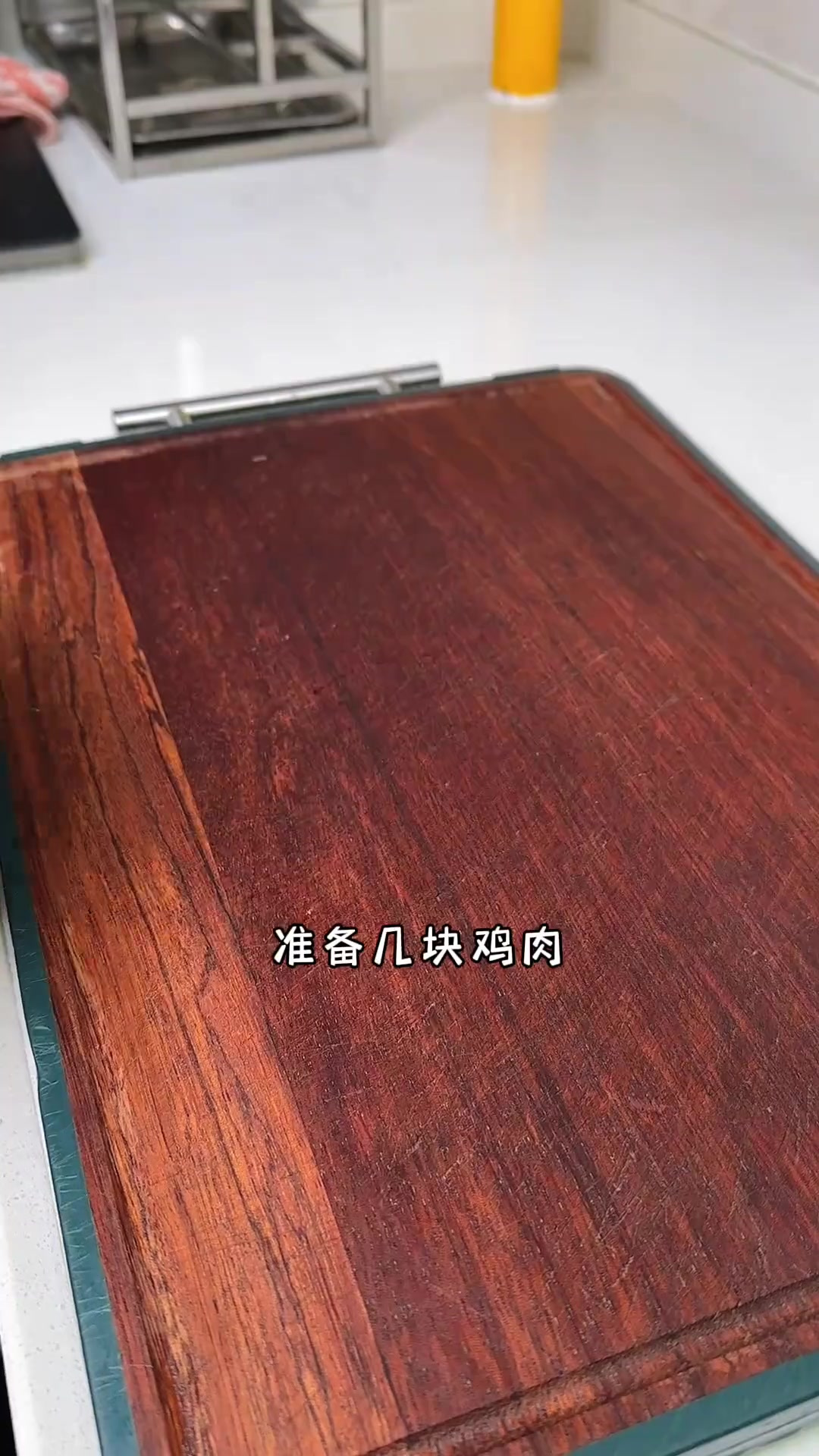 一两个人不想炒菜的时候，可以安排这个饭菜汤一锅出