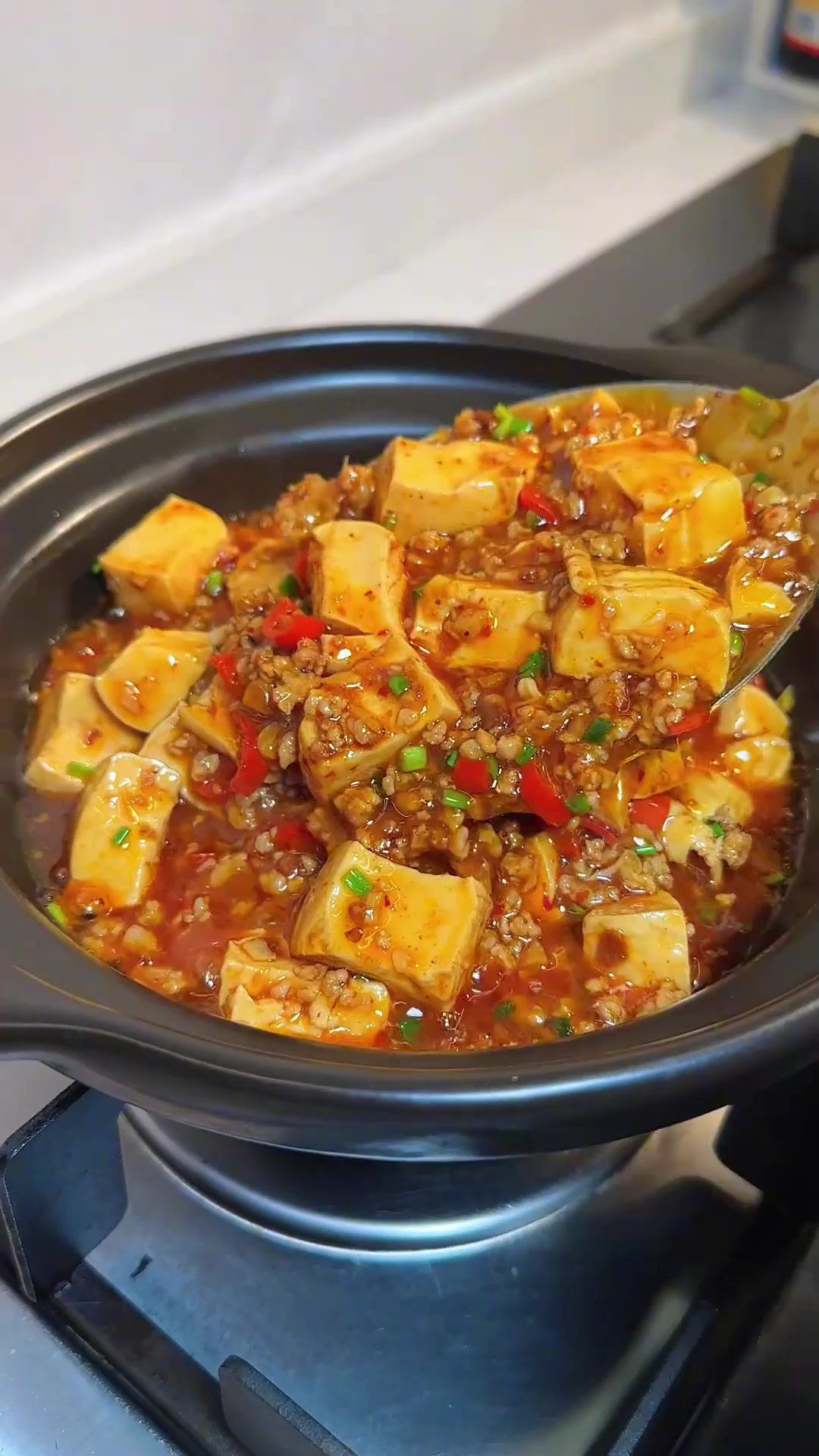 简单十分钟就能做出正宗的麻婆豆腐，麻辣鲜香