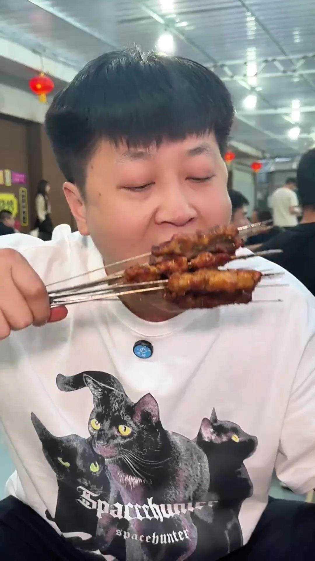 锦州烧烤，这个辣味的蒜蓉龙虾，必须值得你们来尝一下！