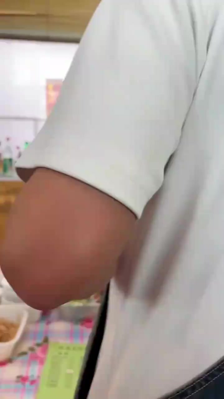 今天吃一顿驴肉火烧，需要花多少