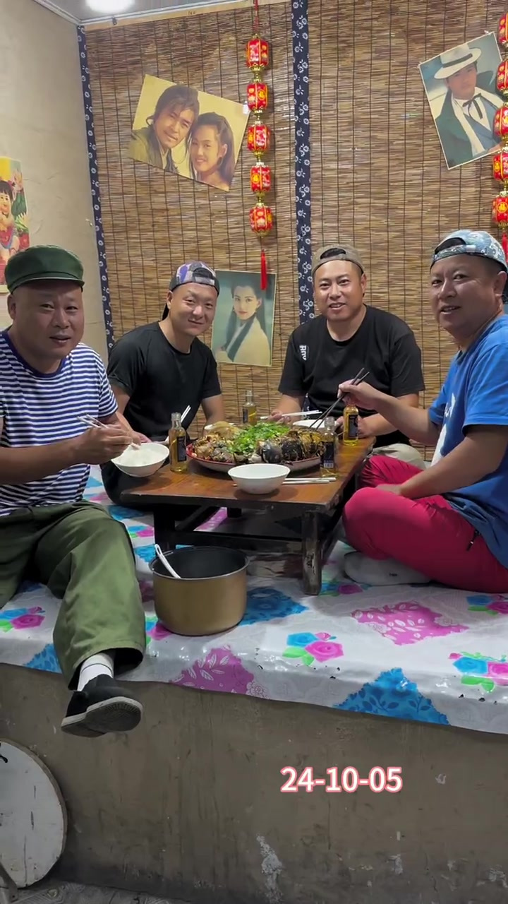 二哥今天做鱼了,铁锅炖胖头鱼,太是那个了