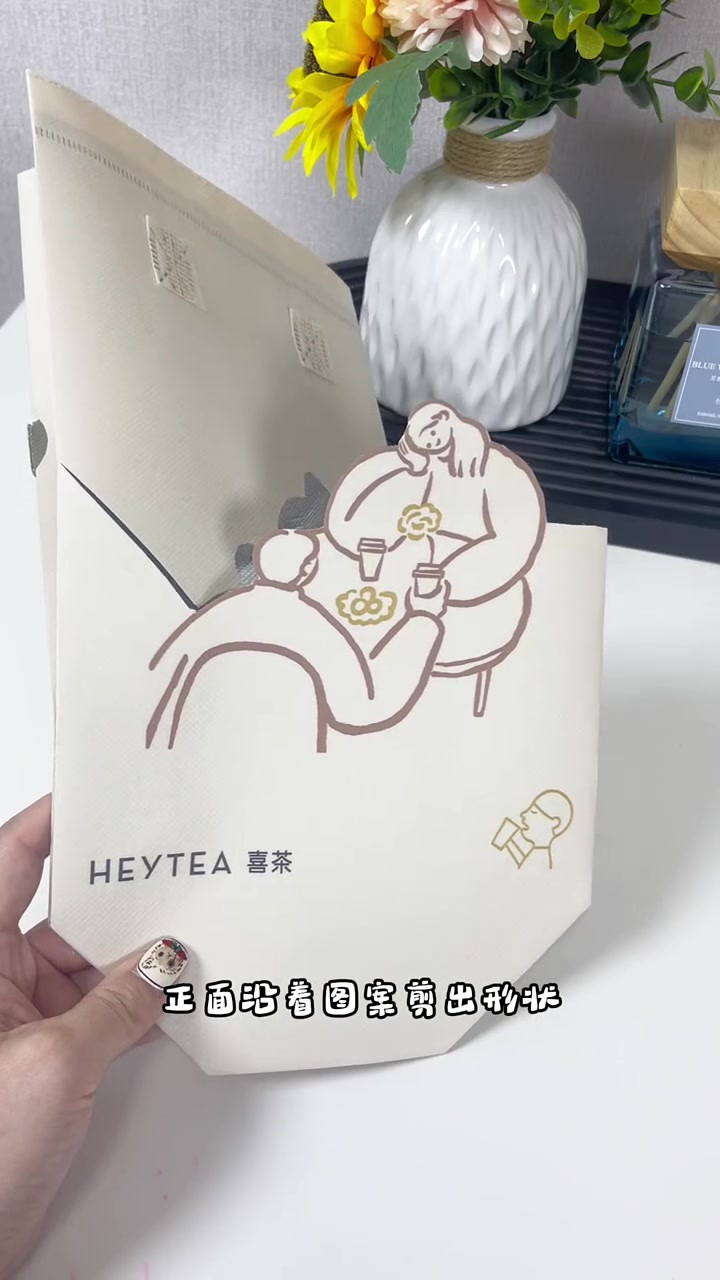 我就说上网能学到真东西吧,奶茶袋秒变抽纸盒