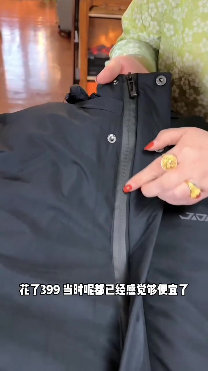 学会穿搭,黑金派克服让男士们冬天轻松Win!