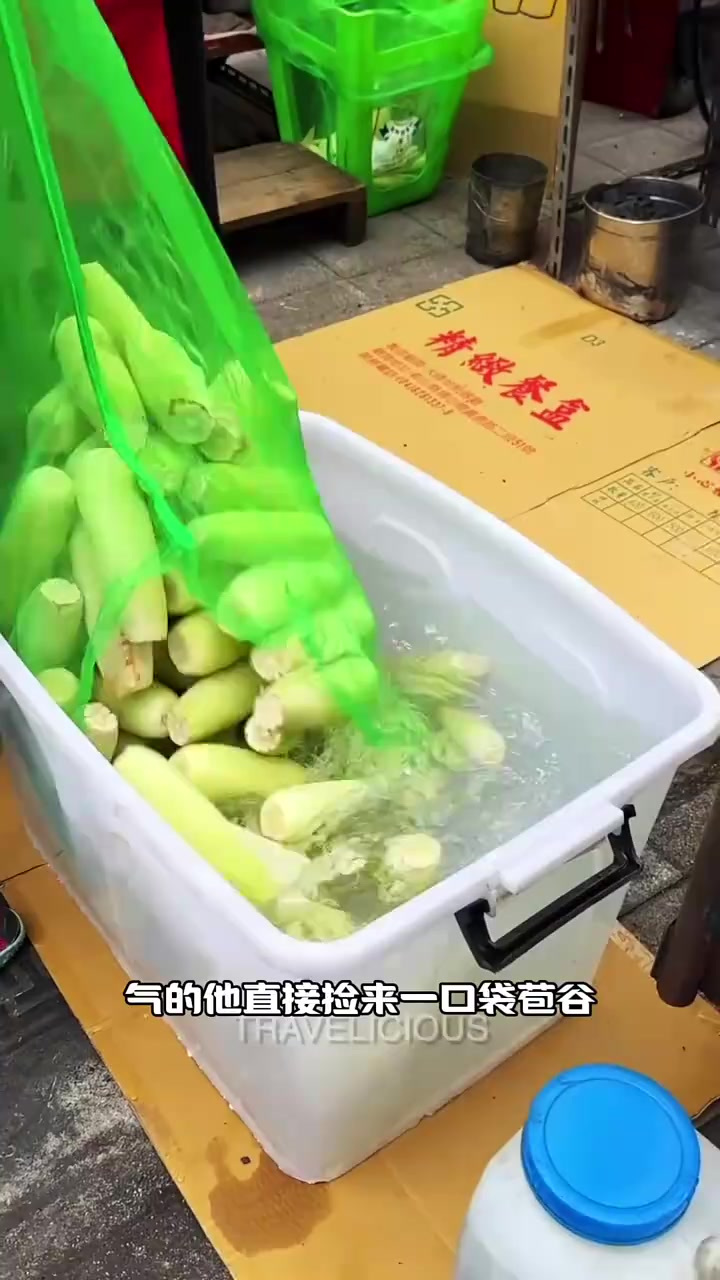 美食打卡:清蒸玉米棒