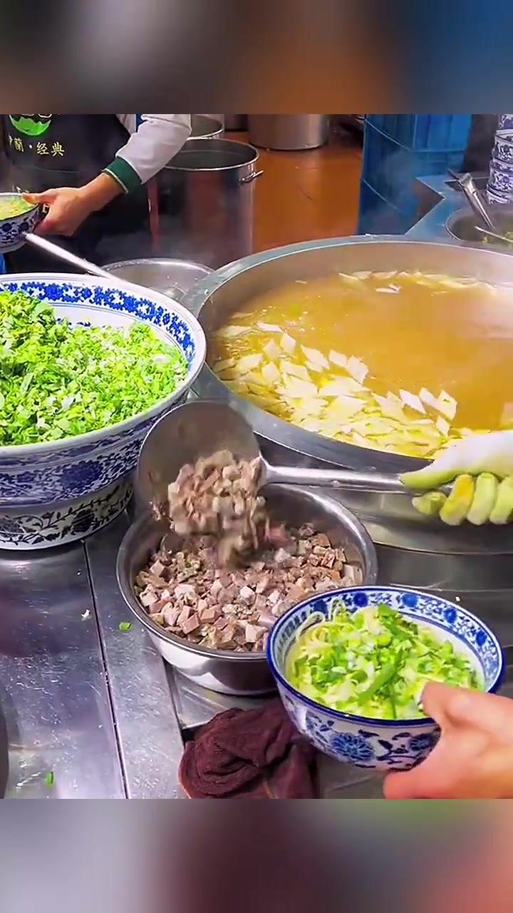 百年招牌,火爆牛肉拉面馆
