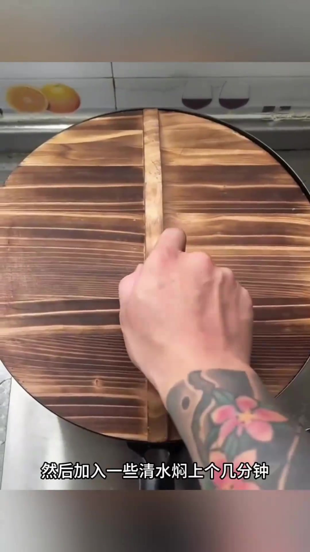 简单美味早餐:速冻饺子焖煎法,轻松学会!