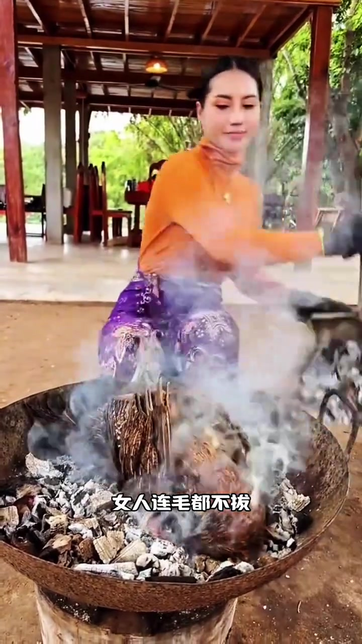 “火堆中的公鸡传奇:她用巧手烹饪出独特美味”