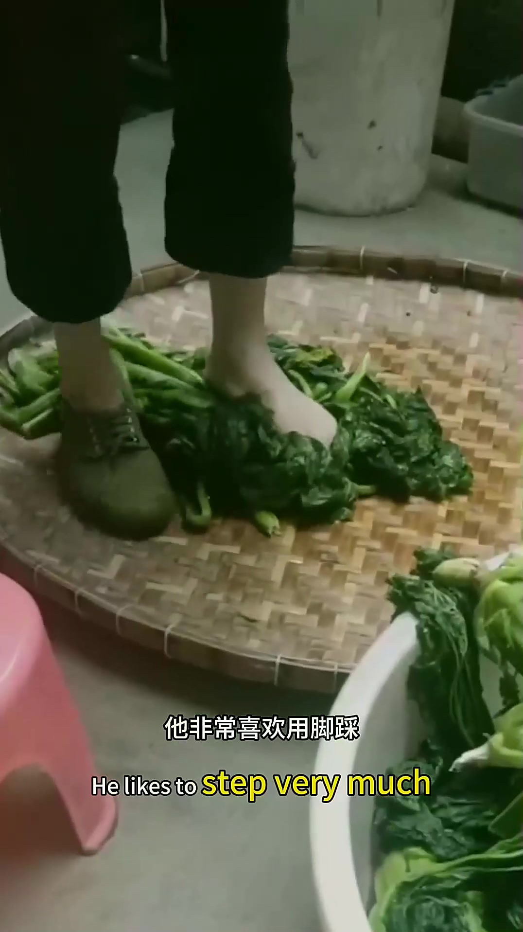 这用脚踩的腌菜才算正宗啊