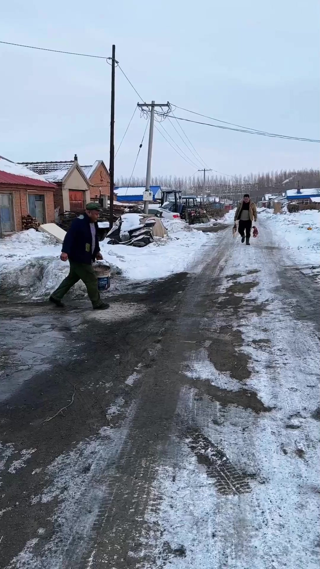 俩大老爷们，怎么就吃不了这么多肉了