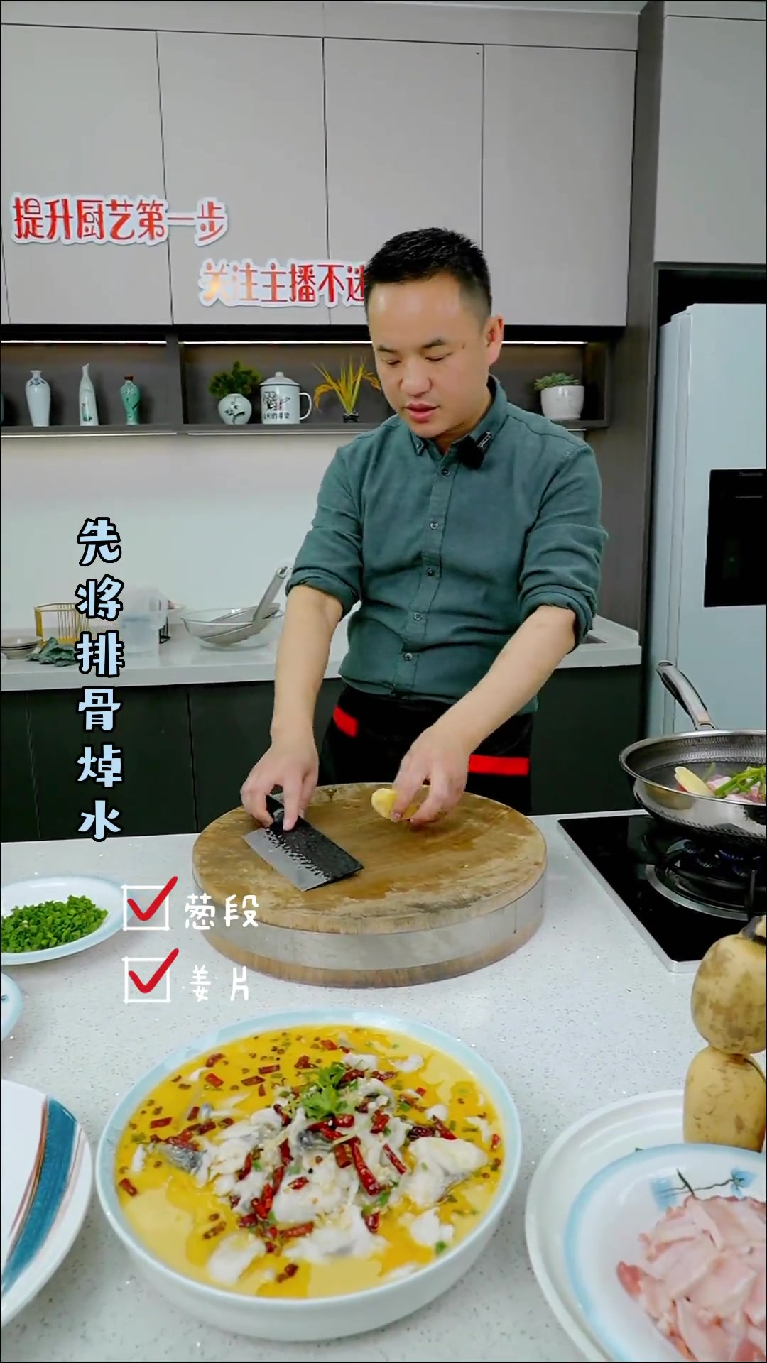 家常红烧排骨这么做,简单美味,好吃下饭