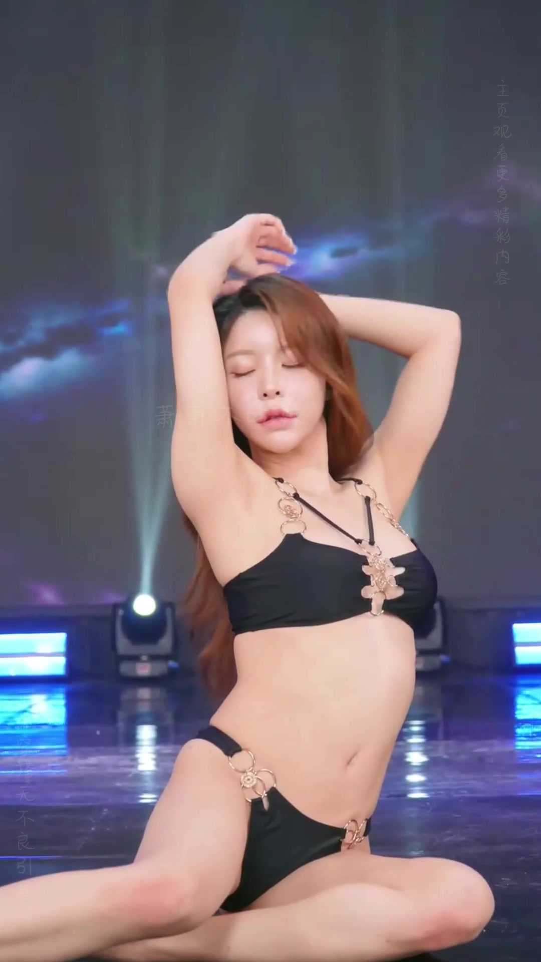 顶级超模的比基尼派对性感与动感的完美结合!