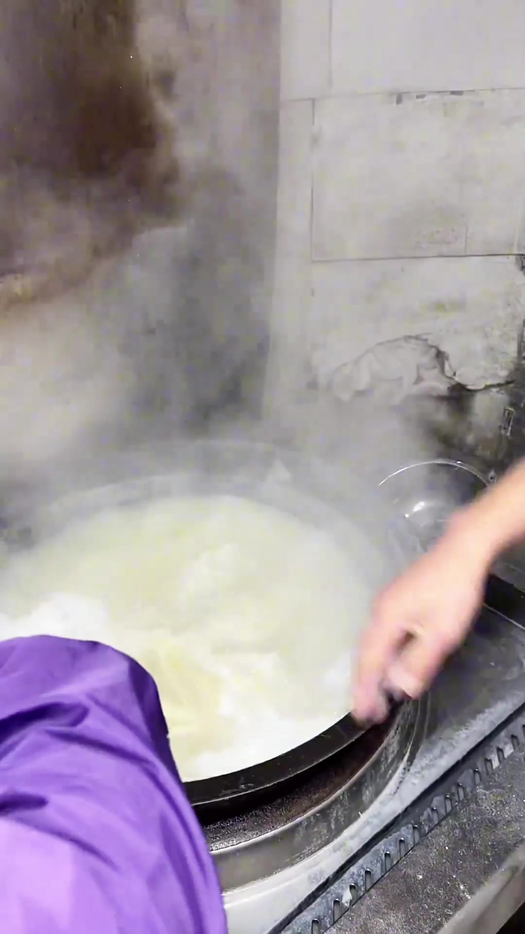 一碗铜川咸汤面暖心又暖胃，太绝了，真的好香啊