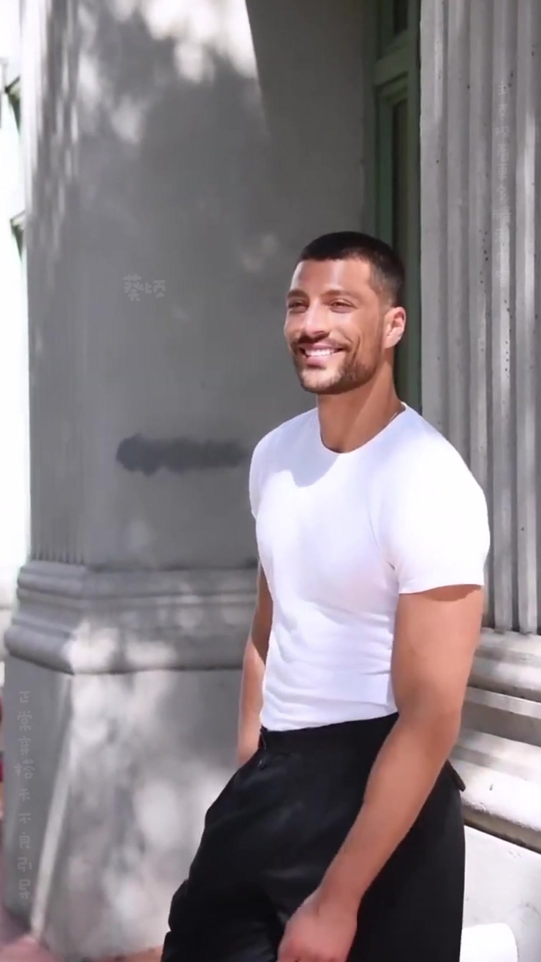 肌肉猛男健身正能量震撼来袭,流汗的肌肉太厉害了