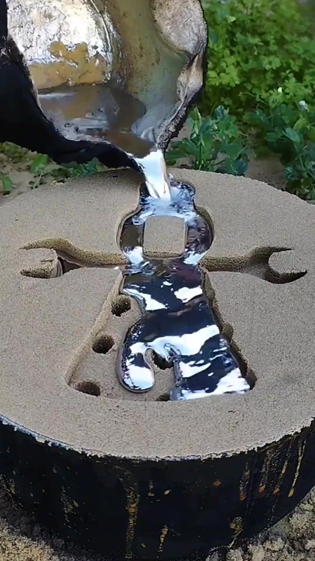 首次见识独特模具制作,铅灌装操作大揭秘!