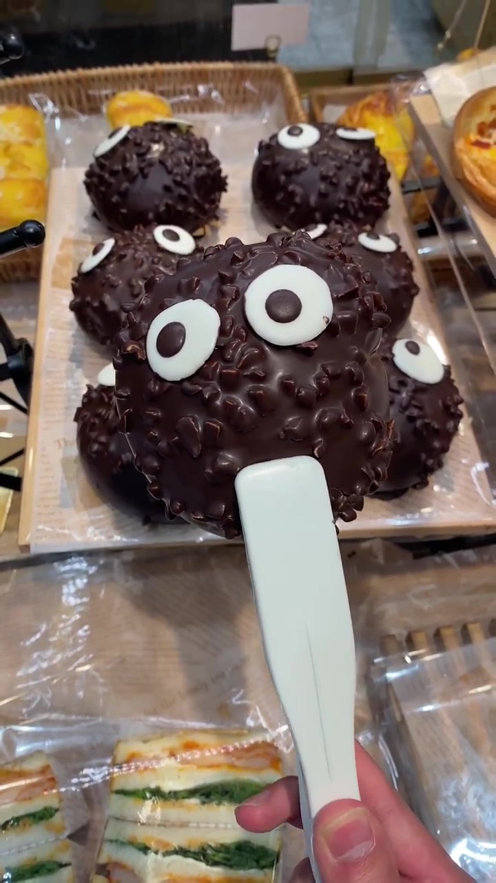 今日甜品局 10块一条的深海鱼外酥里嫩超好吃 炸鸡还是不裹粉