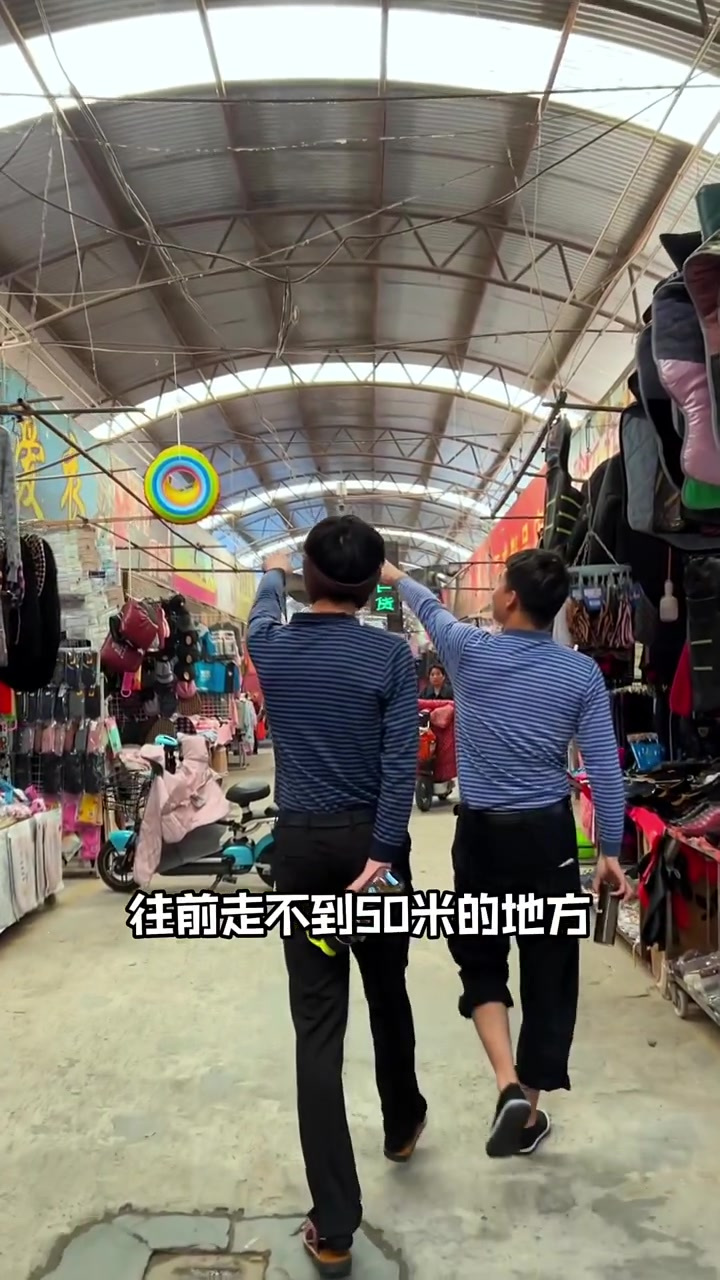 开封吃过梁苑市场里面这个臭豆腐的,现在都多大了!