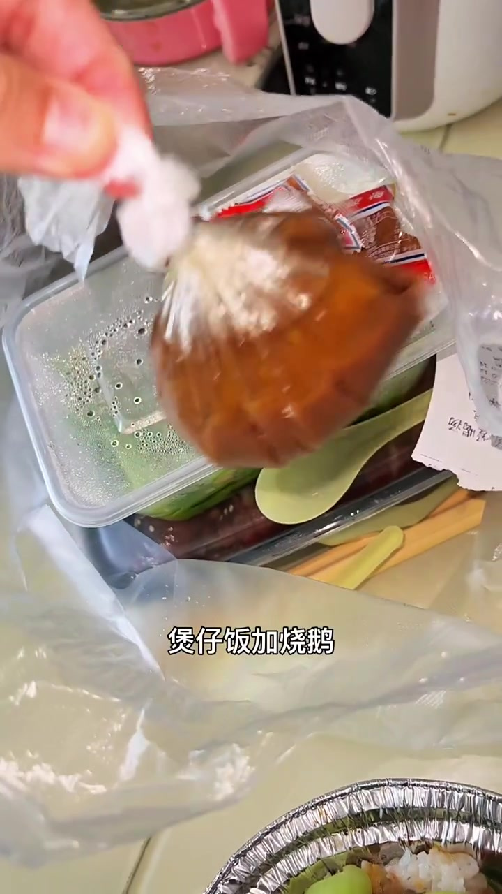 吉林煲仔饭哪家强?华南小广东有机会你尝一尝!