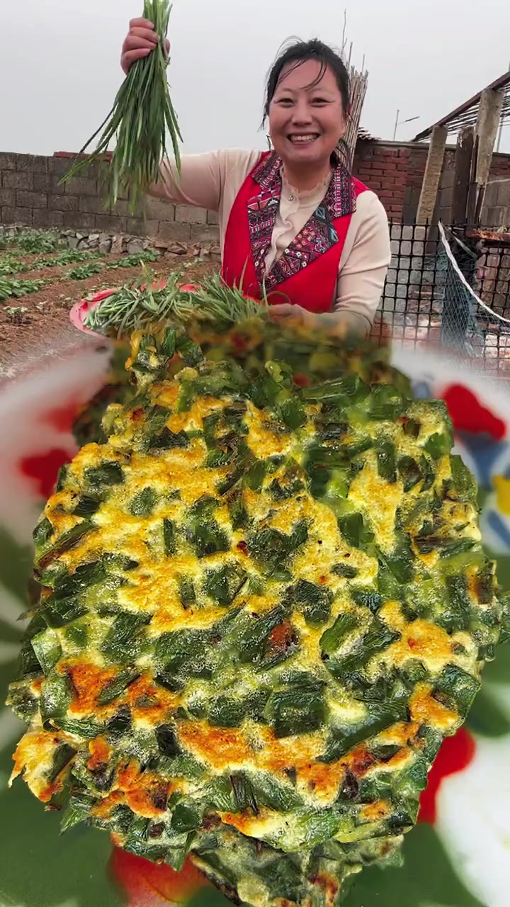 韭菜一茬又一茬,在农村又到了不用买菜的时候了,韭菜太香了
