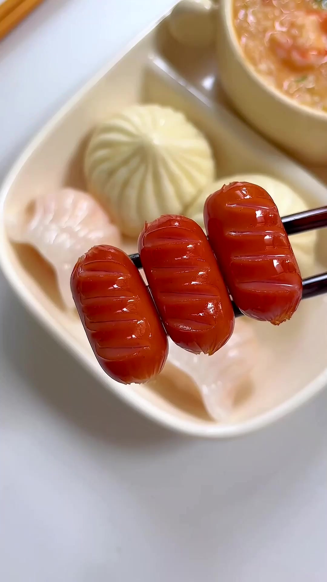 中式早餐拼盘水晶虾饺蟹黄包+咸蛋黄鲜虾