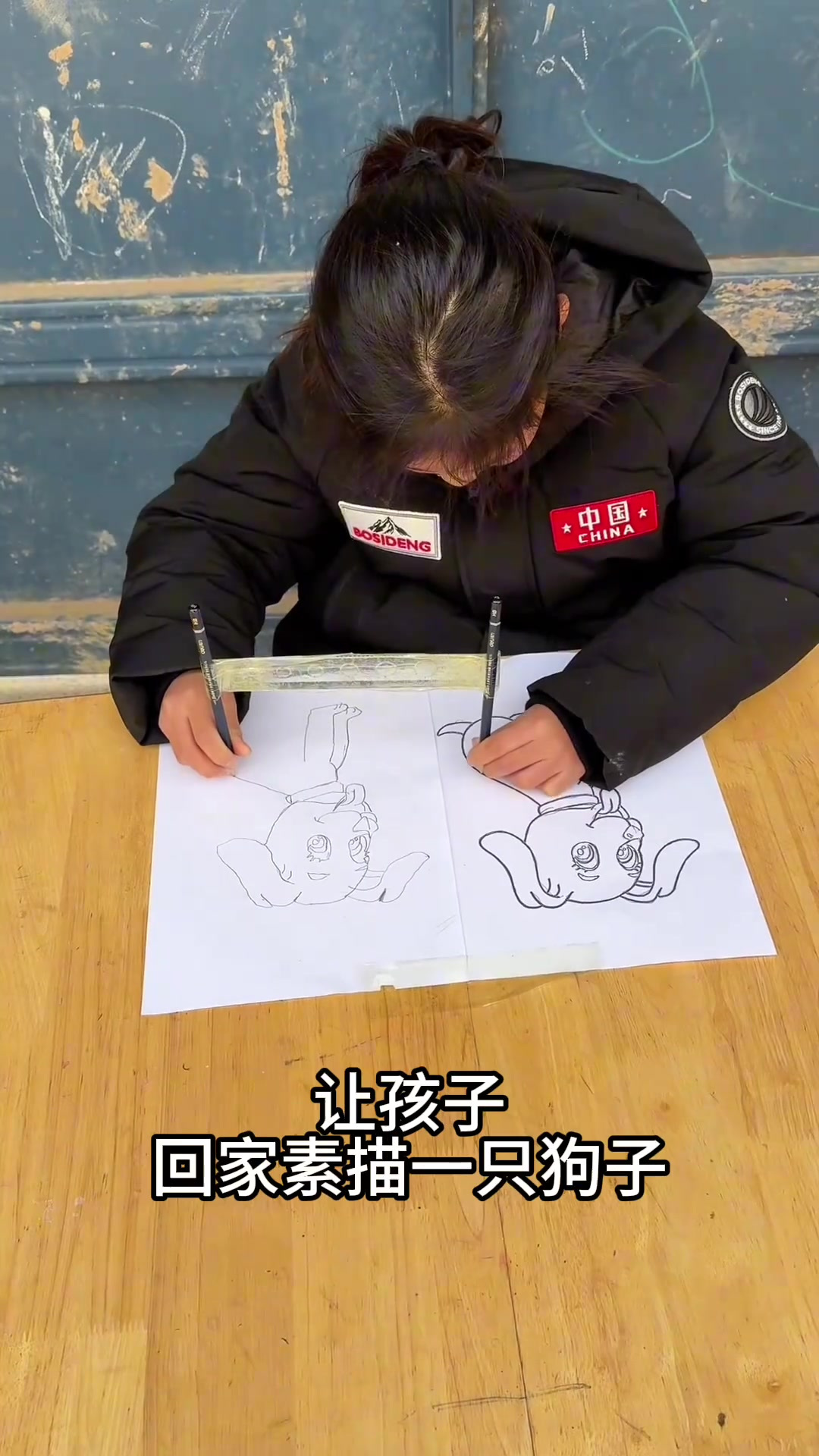 女孩用巧妙工具手绘小狗,创意作业令人惊叹!