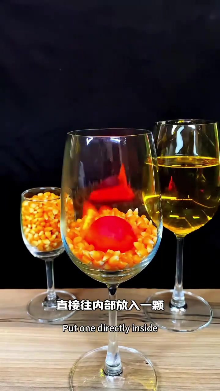 玻璃杯炸爆米花惊艳制作过程