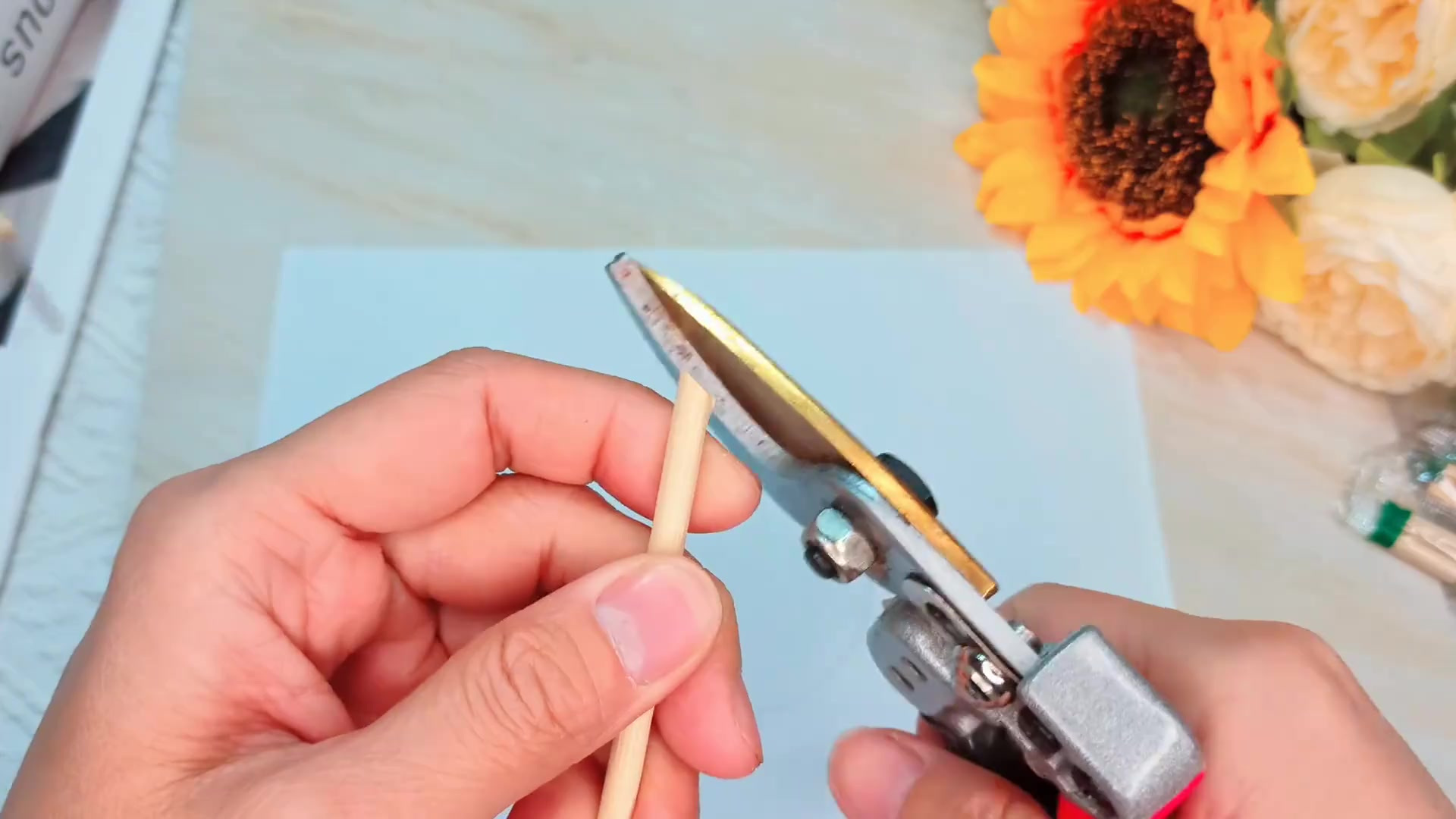 用剩筷子自制正八边形花瓶:简单DIY创意手工教程
