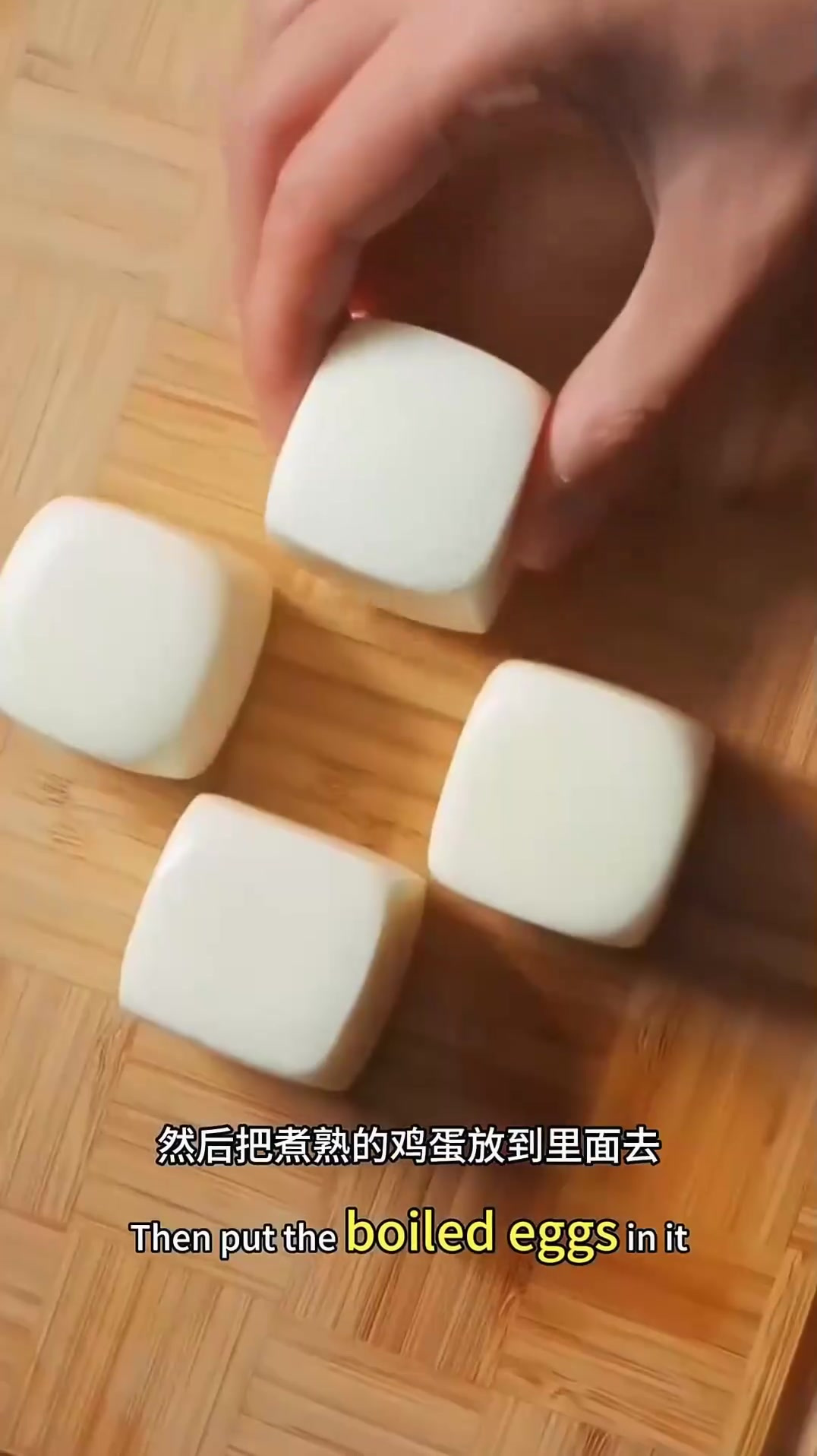 老表创意无限,正方形鸡蛋变身桃子造型美食!