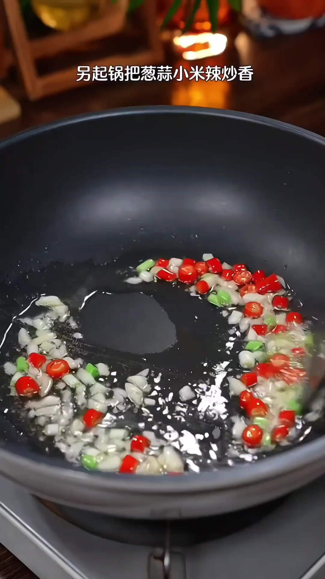 这样做的粉条韭菜炒鸡蛋真的巨巨巨好吃,一周吃三次都不腻