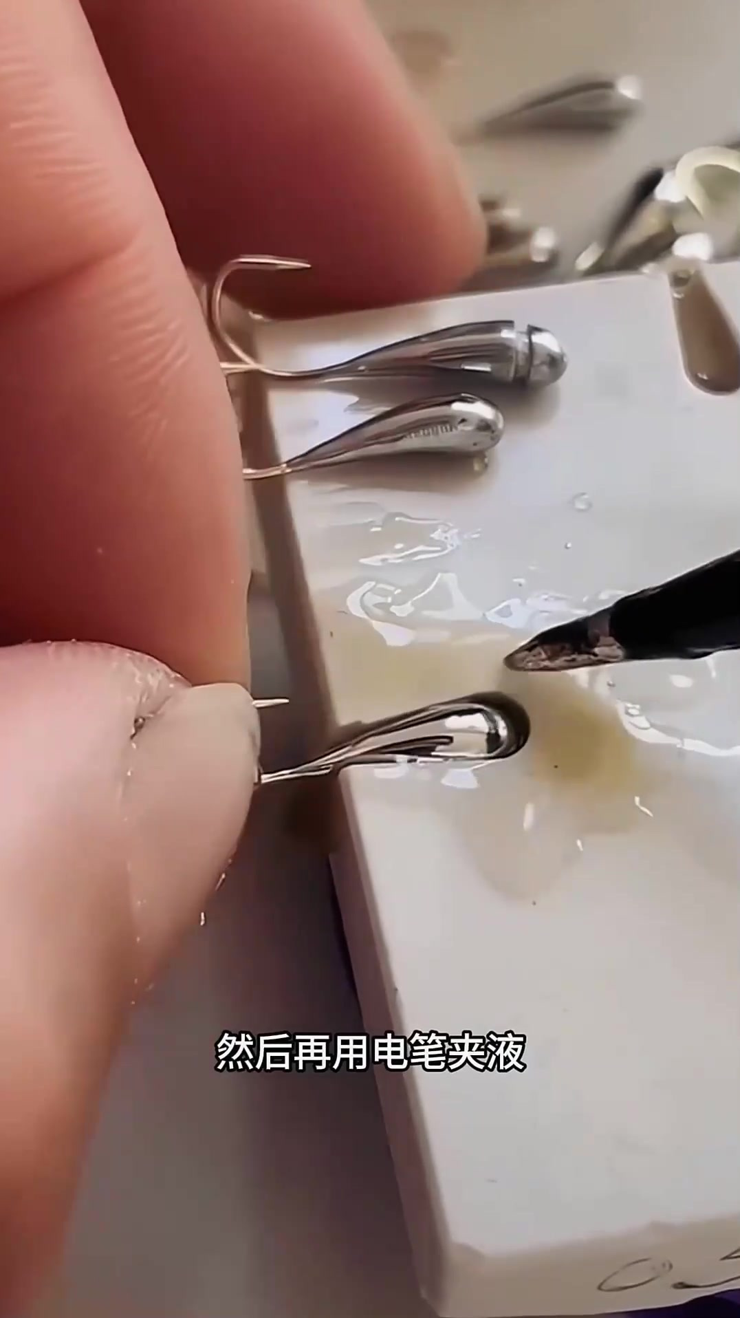 制作鱼钩的简易方法