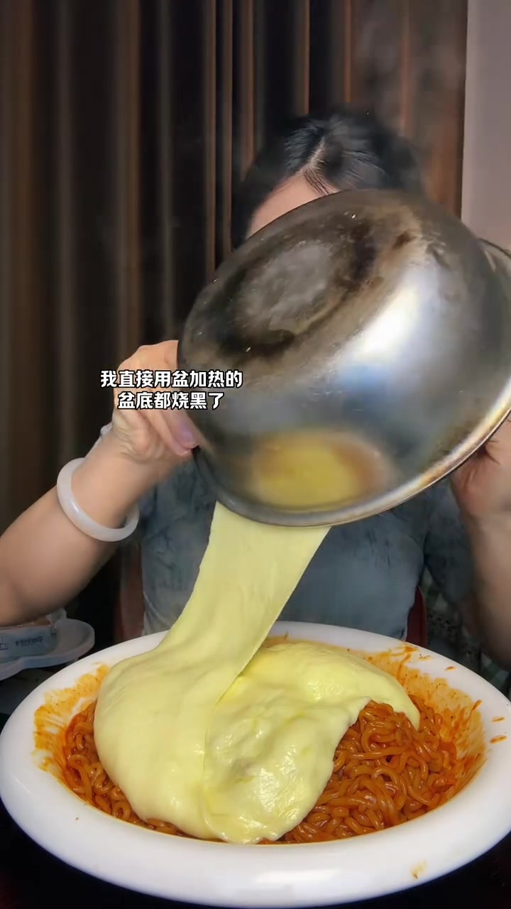 芝士瀑布火鸡面,辣爽浓郁双重享受