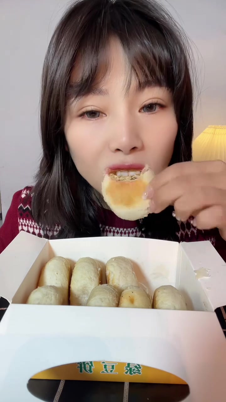 被这板栗饼拿捏住,香酥口感太上头