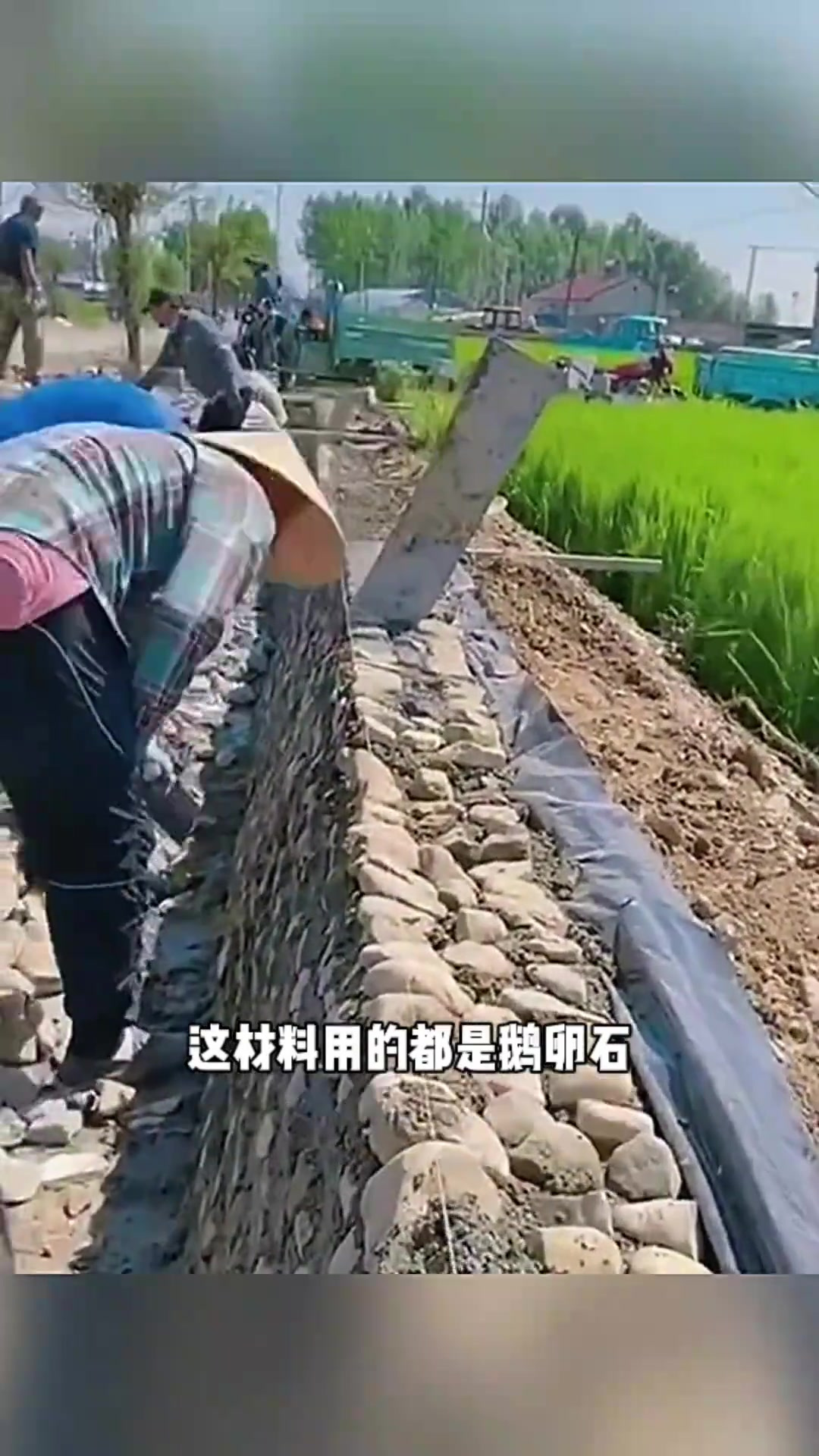 用鹅卵石砌墙的奇特尝试,耐风性堪忧的家居选择