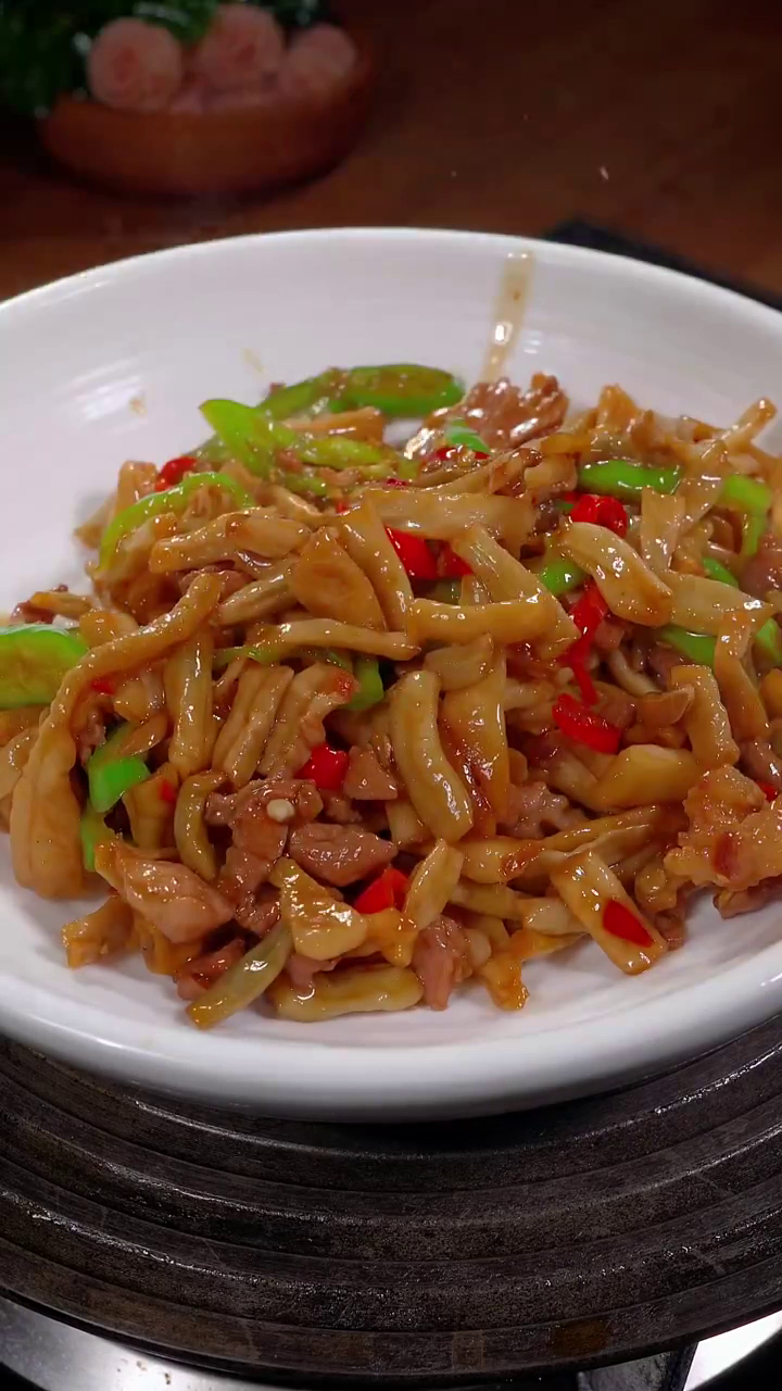 郑州美食:曝豆角这样做太下饭曝豆角炒肉卜豆角炒肉