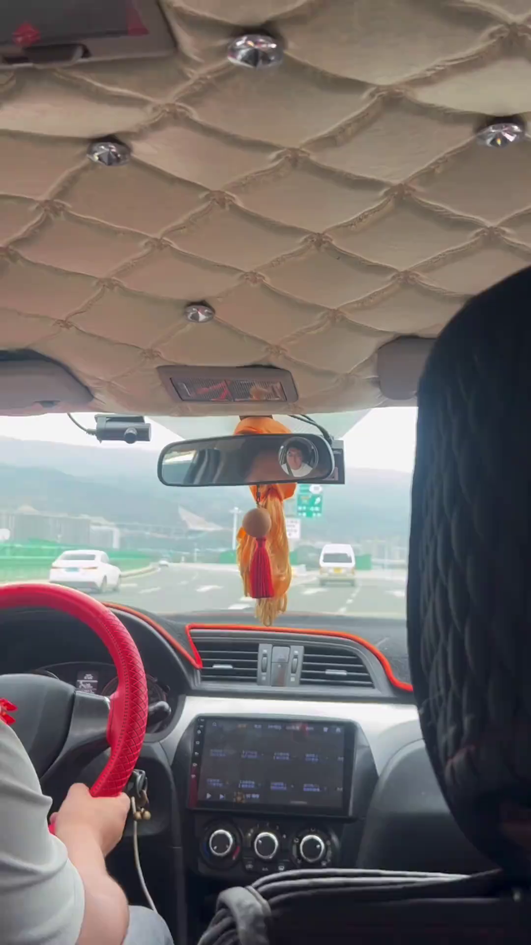 青海湖风卷走炕锅肉，十一炸穿西北