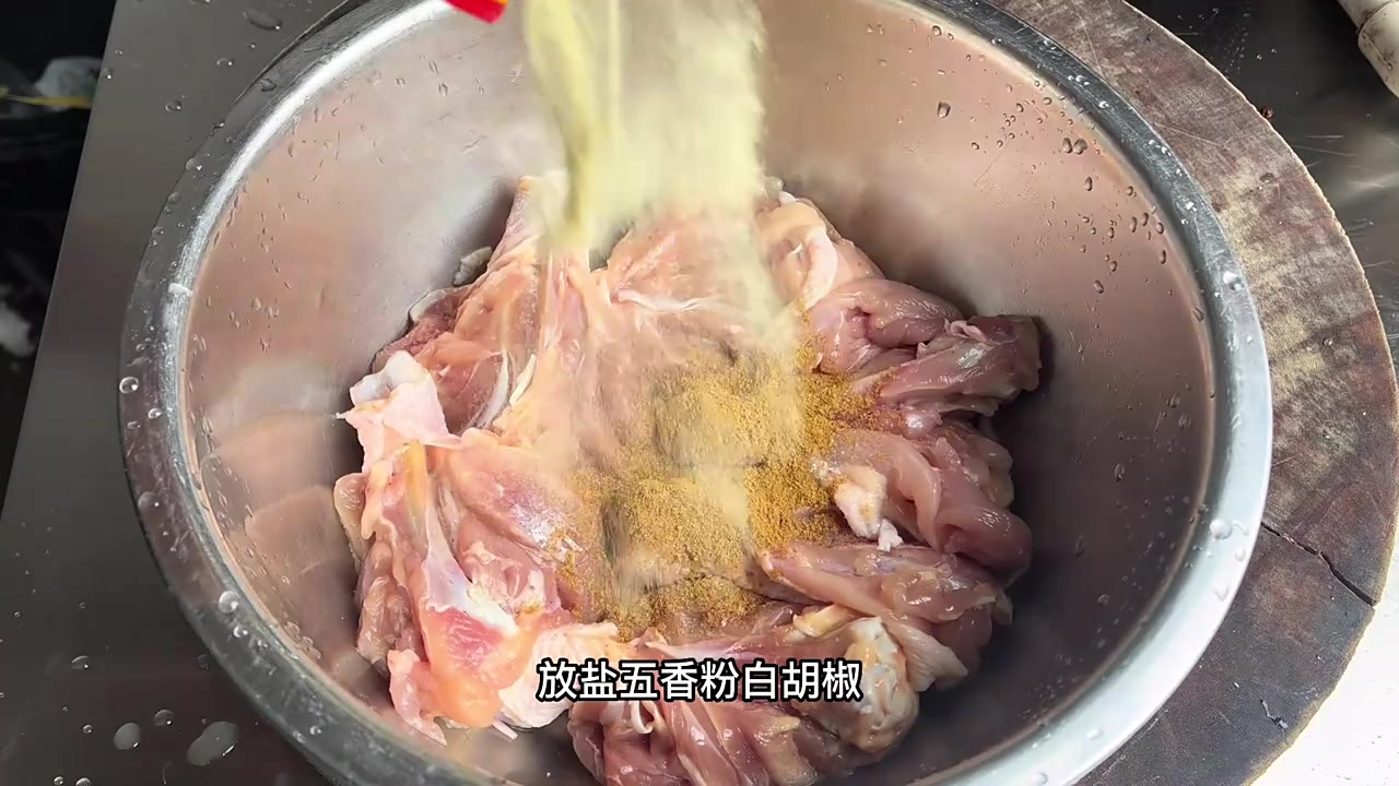 炸鸡腿外酥里嫩鲜香可口的做法